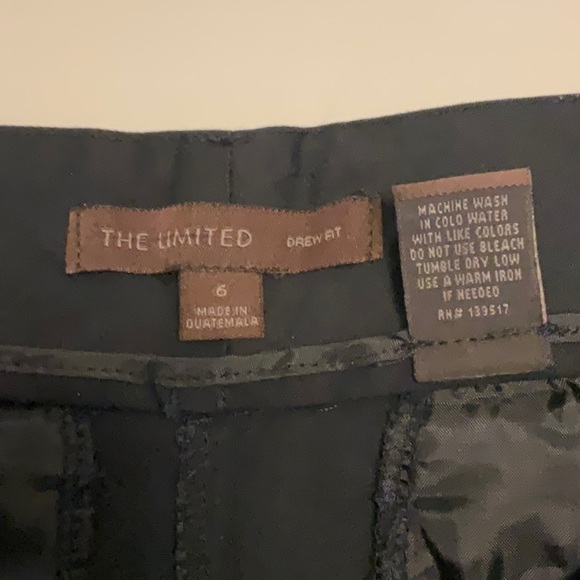 The Limited Women’s DREW FIT Black Short Size 6 - Picture 10 of 11